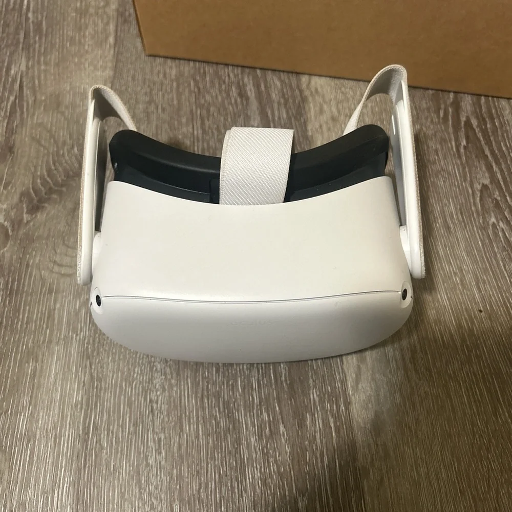 Oculus Standalone VR Headset with Controllers - Gray